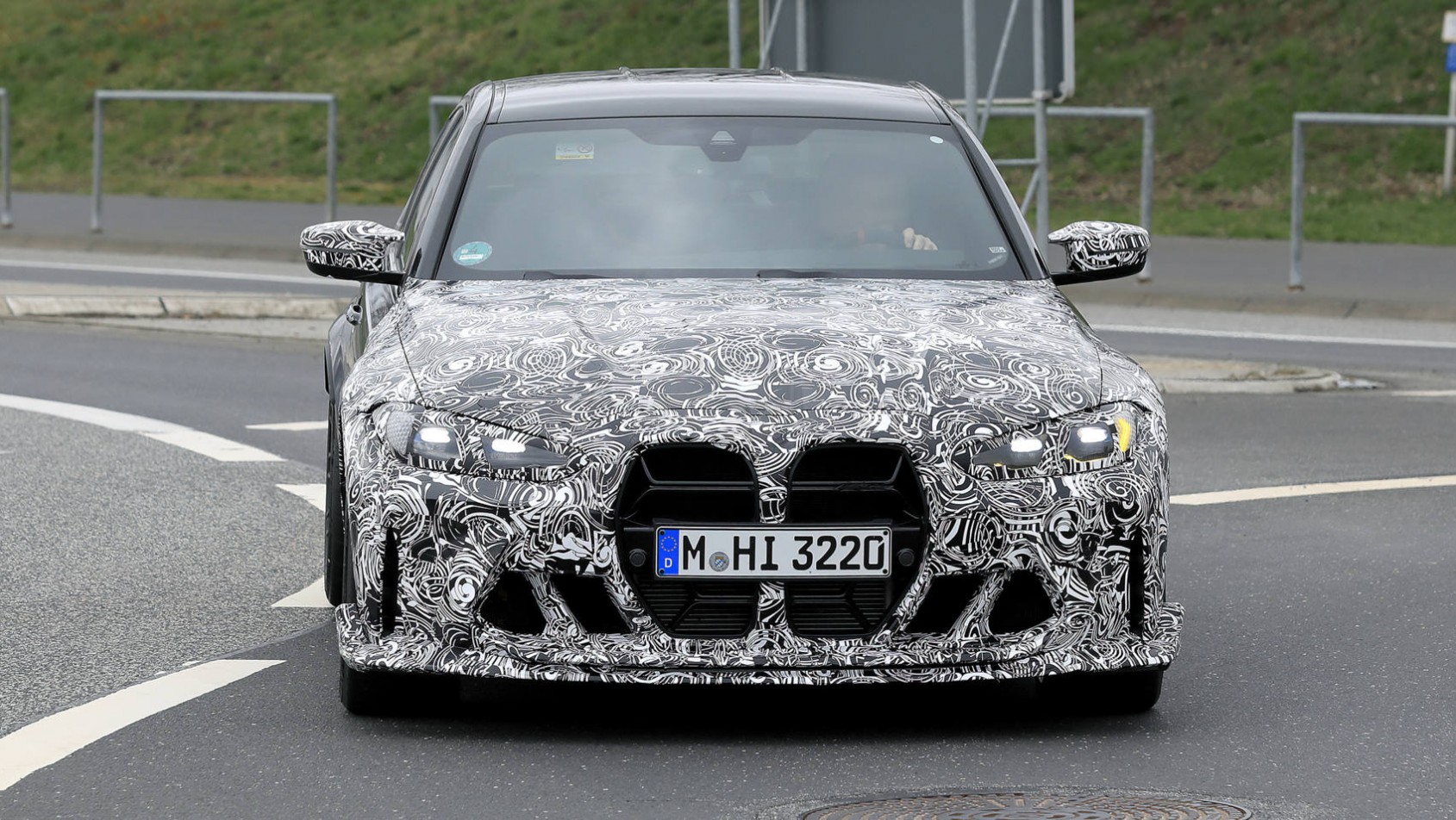 Nowe BMW M3 CS - front auta