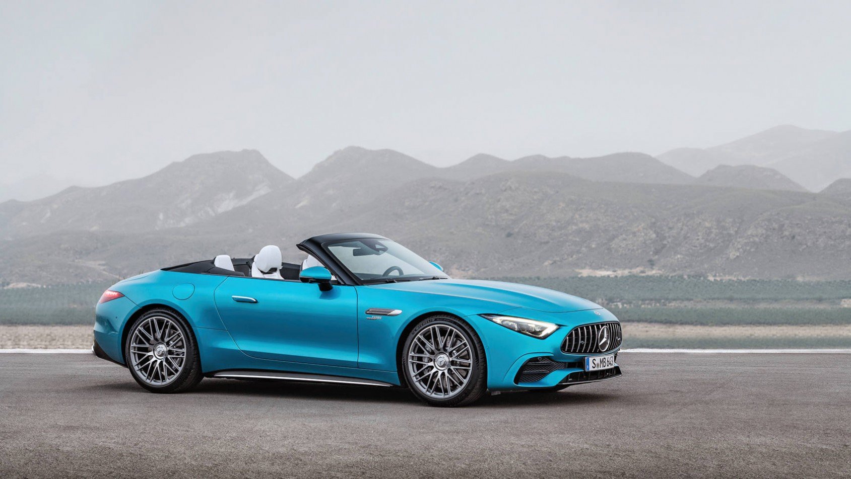Debiutuje Mercedes-AMG SL43 Mercedes-AMG SL43 - sylwetka auta