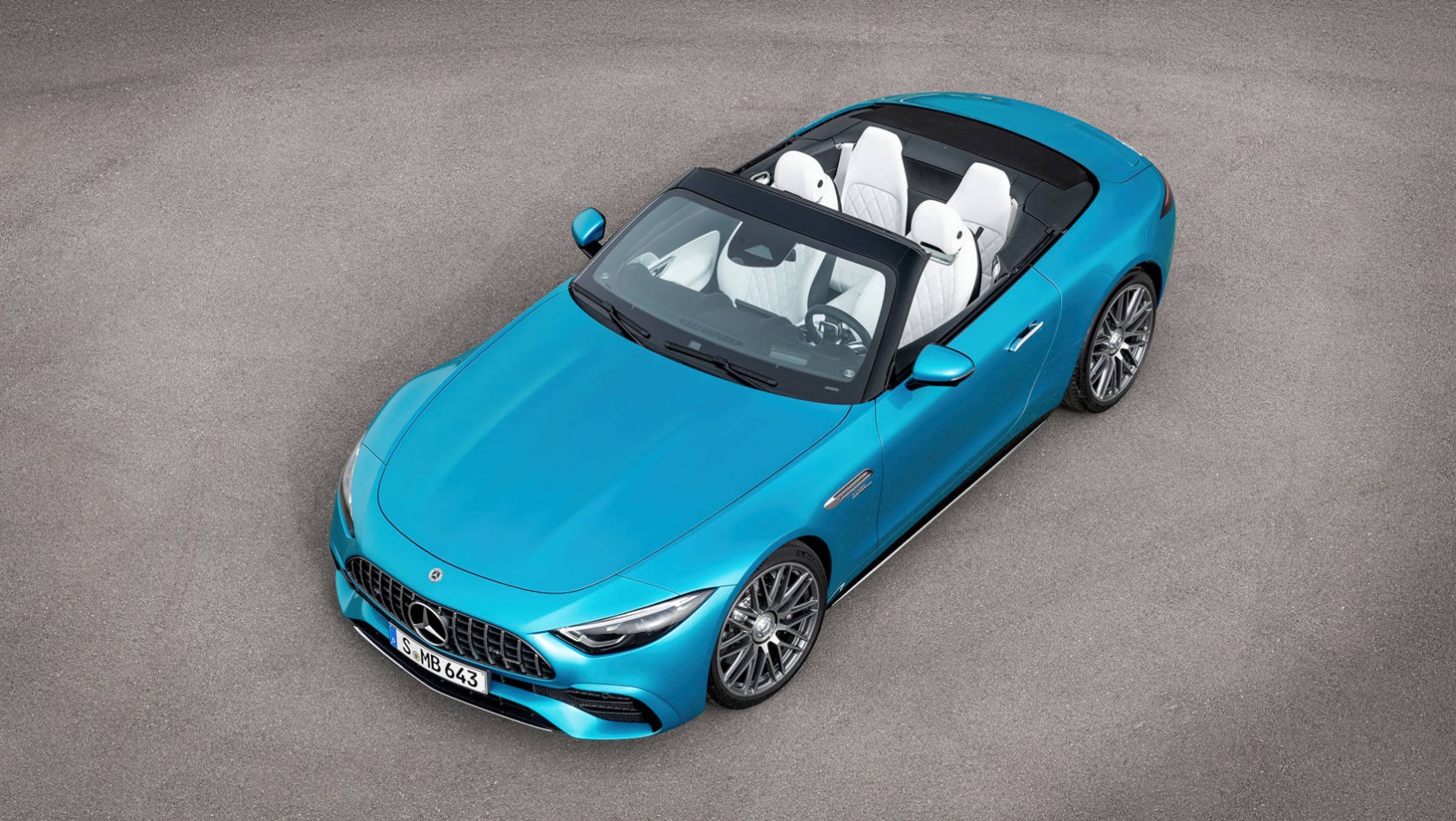Debiutuje Mercedes-AMG SL43 Mercedes-AMG SL43 z lotu ptaka