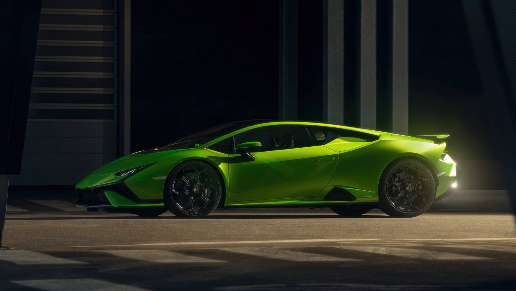 Lamborghini Huracan Tecnica - dynamiczne ujęcie