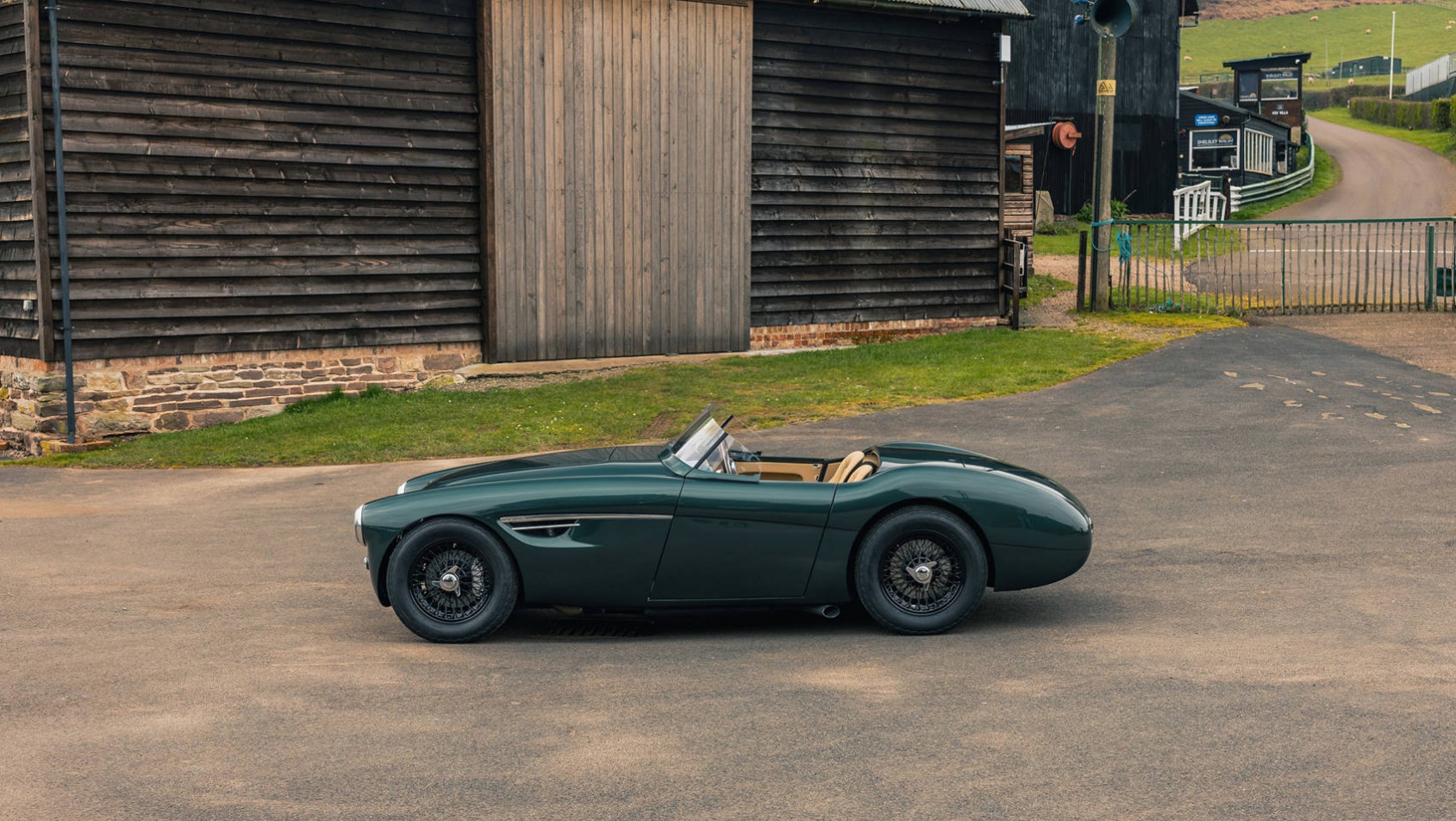 Healey by Caton - linia auta