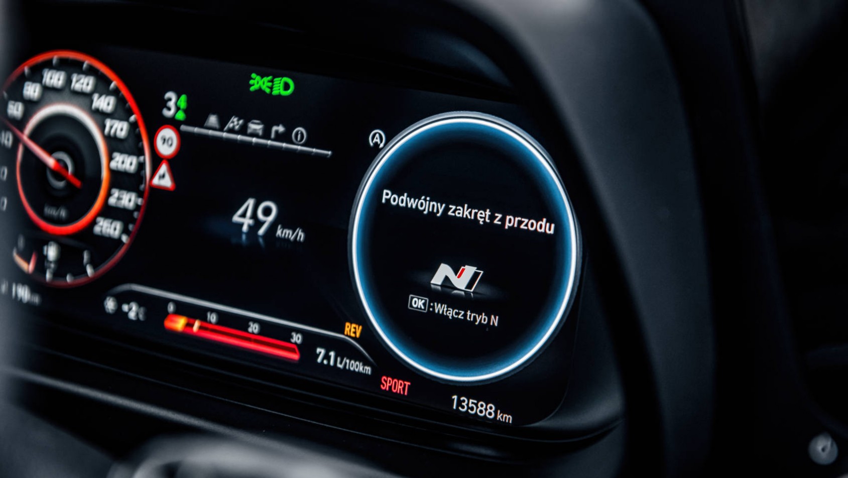 Hyundai i20 N - cyfrowe zegary