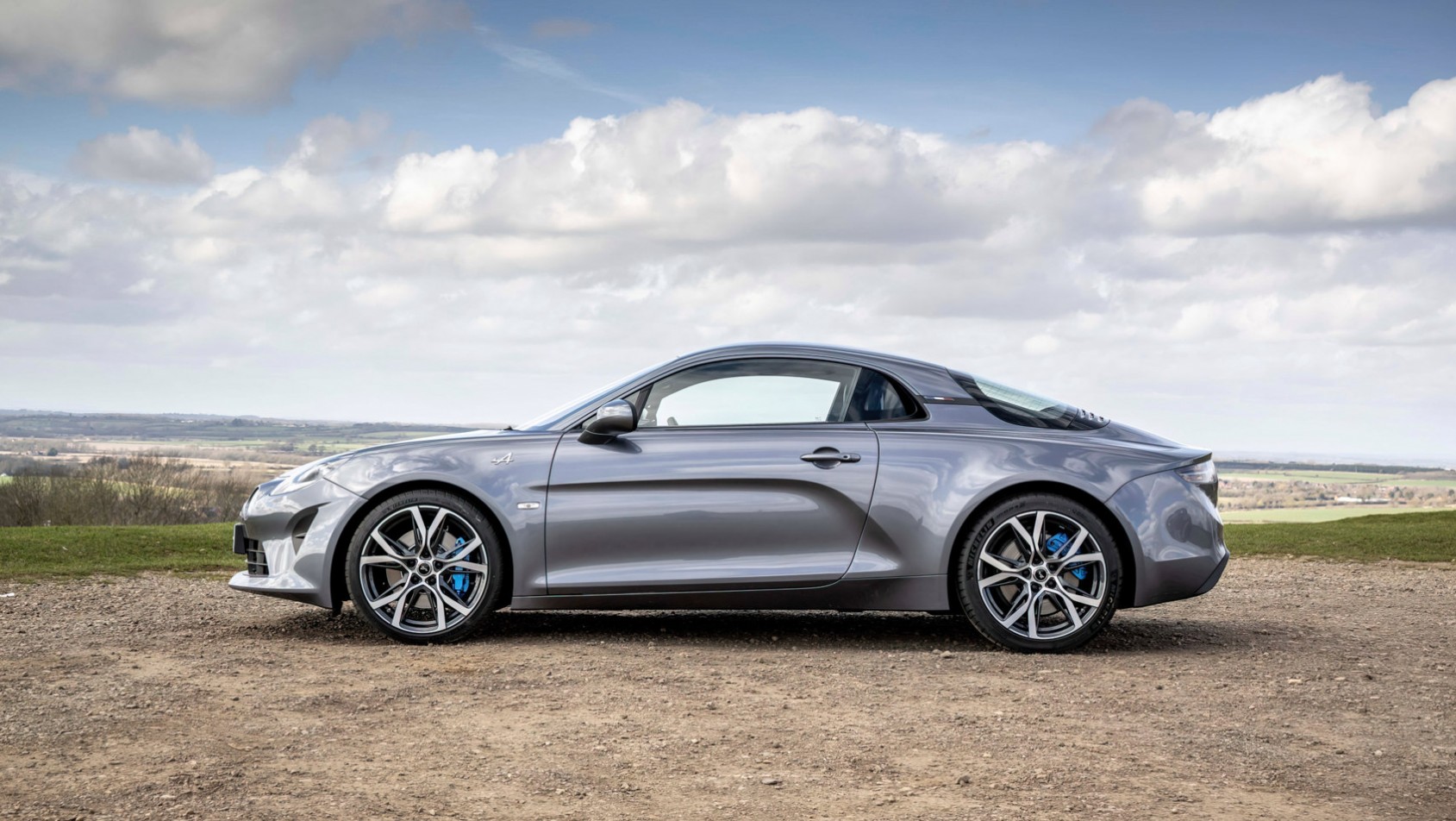 AlpineA110GT sylwetka z boku