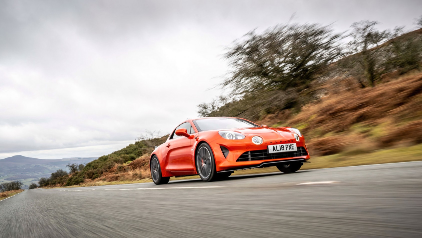 Alpine A110S na drodze