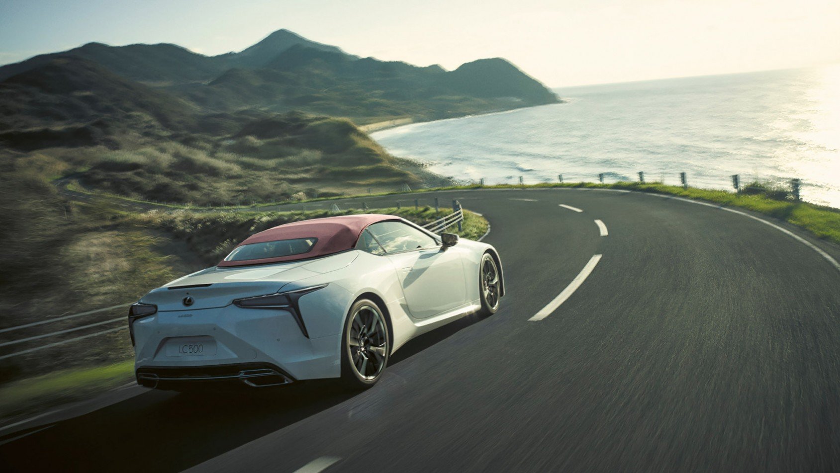 Lexus LC500 edycja Hokkaido na drodze