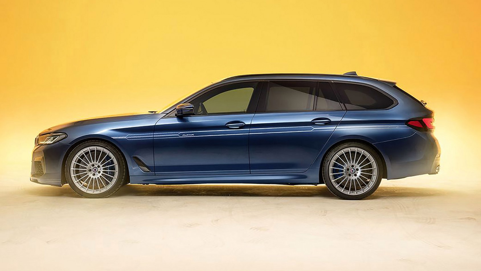 Alpina sylwetka z boku