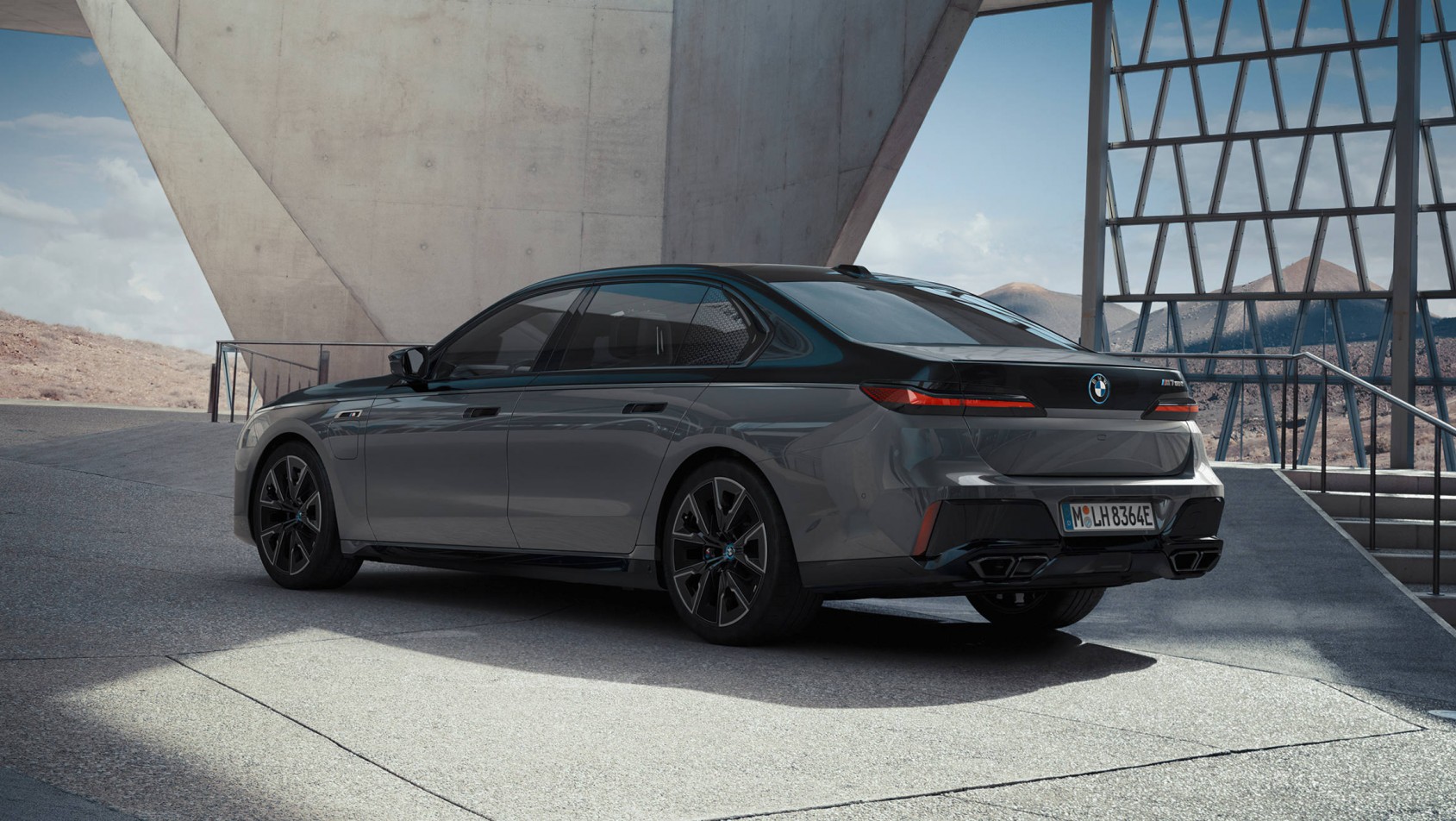 Nowe BMW serii 7 - tył auta