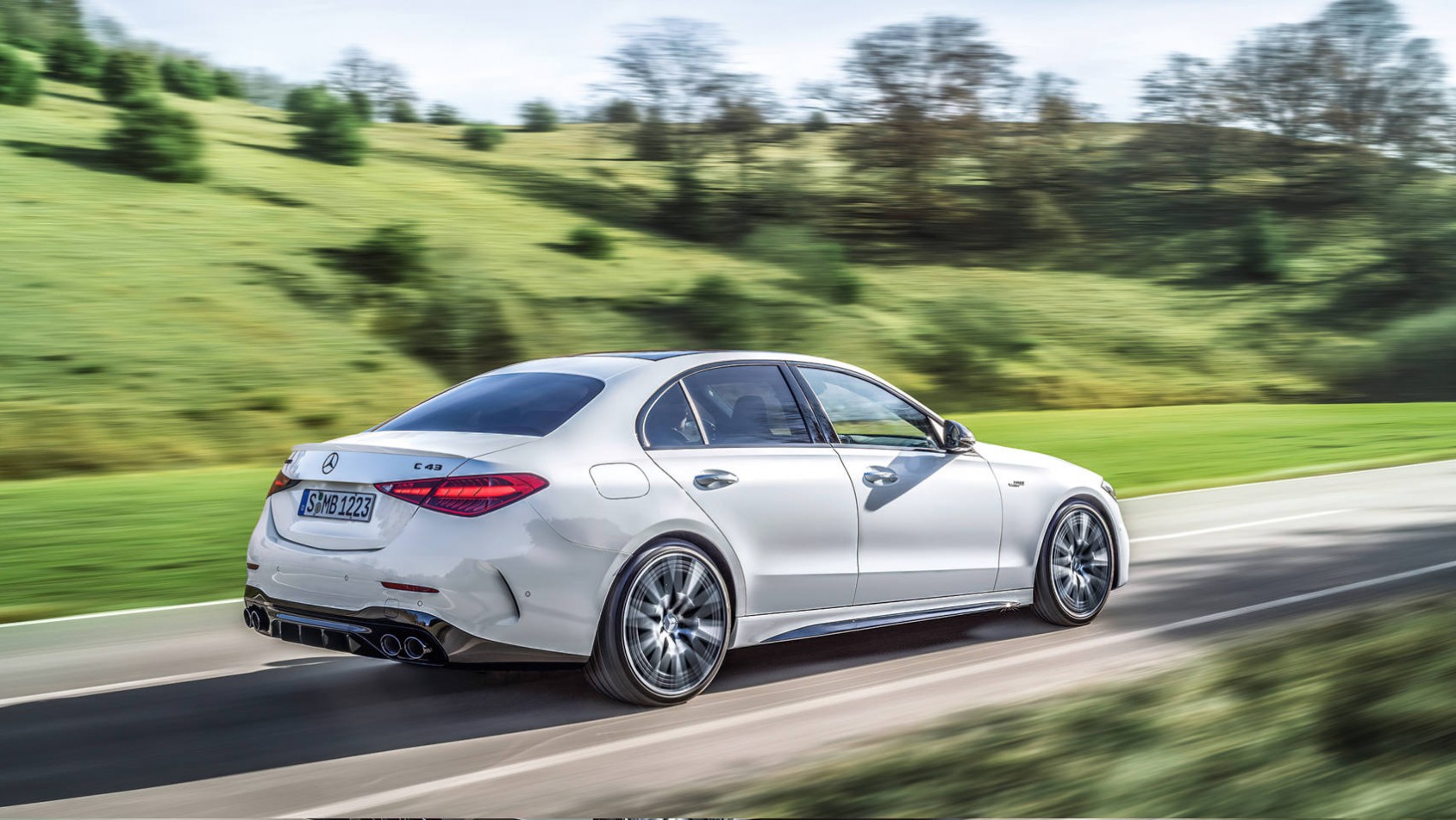 Mercedes-AMG C43 - widok z tyłu