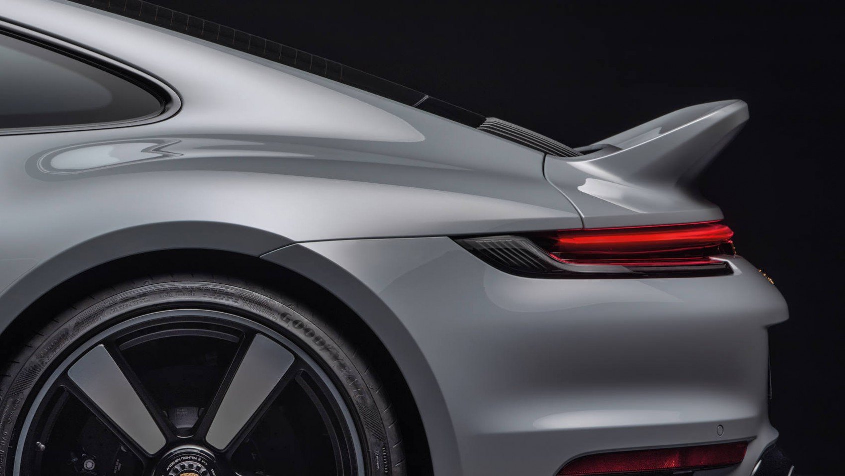 Porsche 911 Sport Classic tylne skrzydło