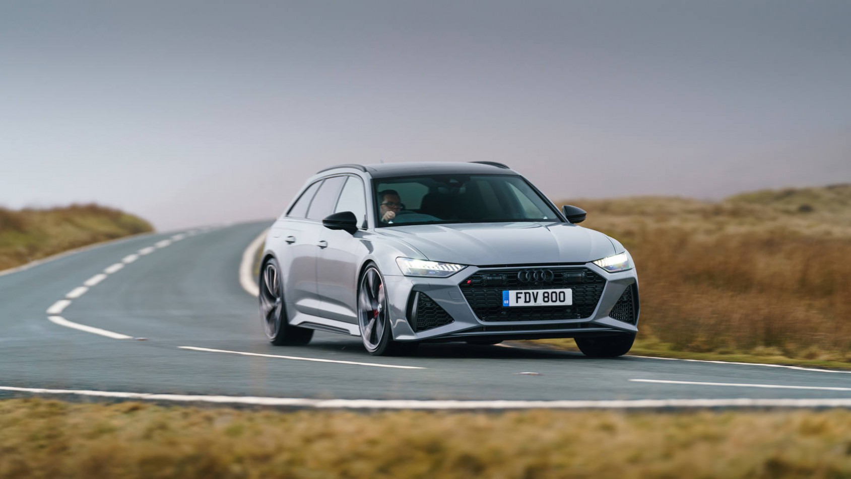 Audi RS6 na zakręcie