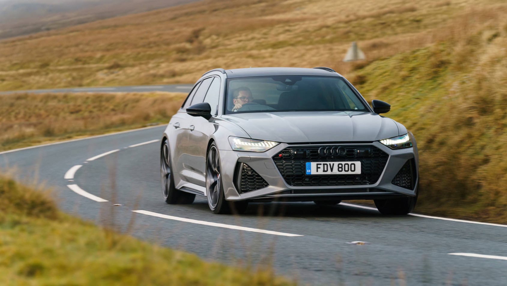 Audi RS6 światła dzienne