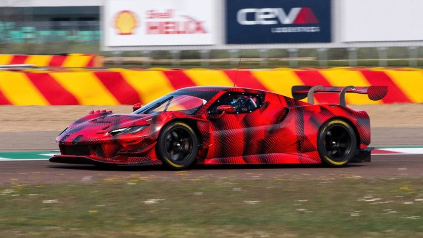 Ferrari 296 GT3 rozpoczyna testy w Fiorano Ferrari 296 GT3 na torze podczas testów