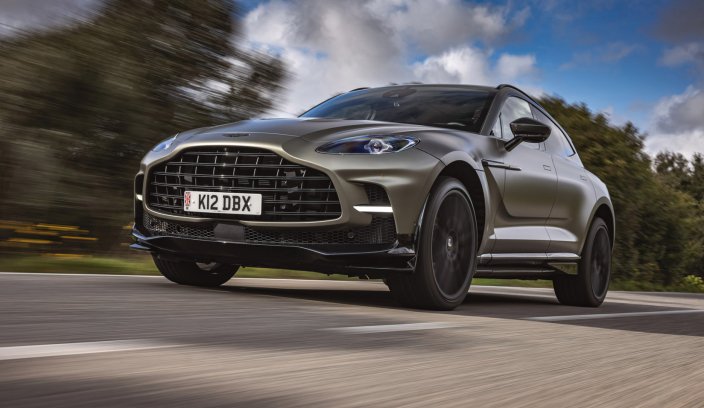 Aston Martin DBX707 sylwetka