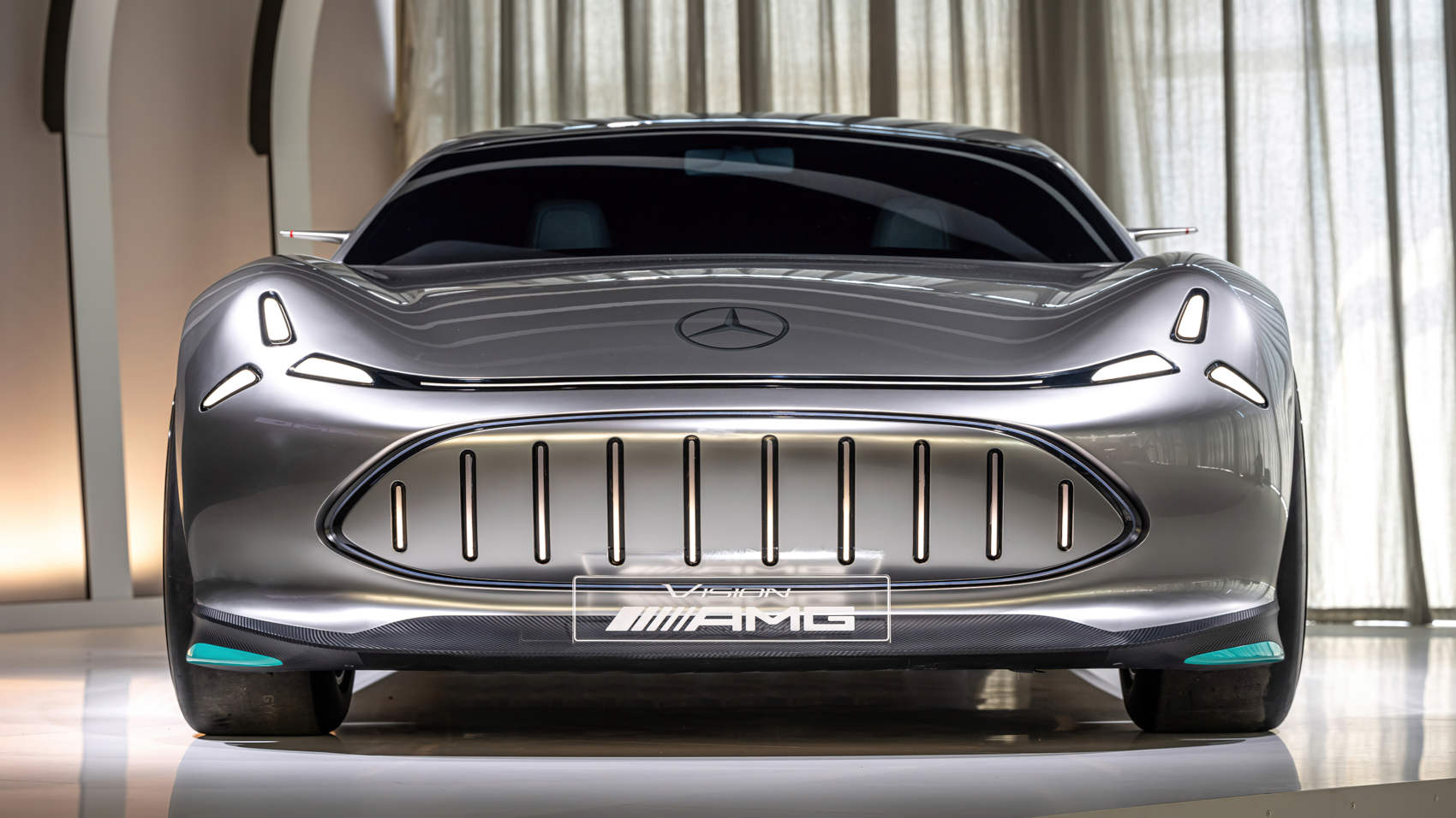 Mercedes-AMG Vision Concept - grill typu Panamericana