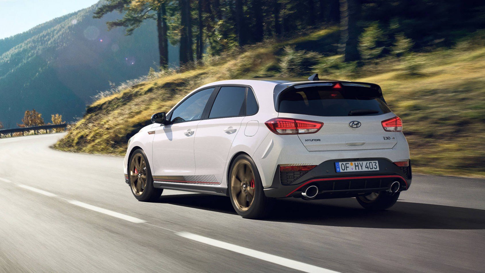 Hyundai i30 N Drive N Limited Edition - na ulicy z tyłu