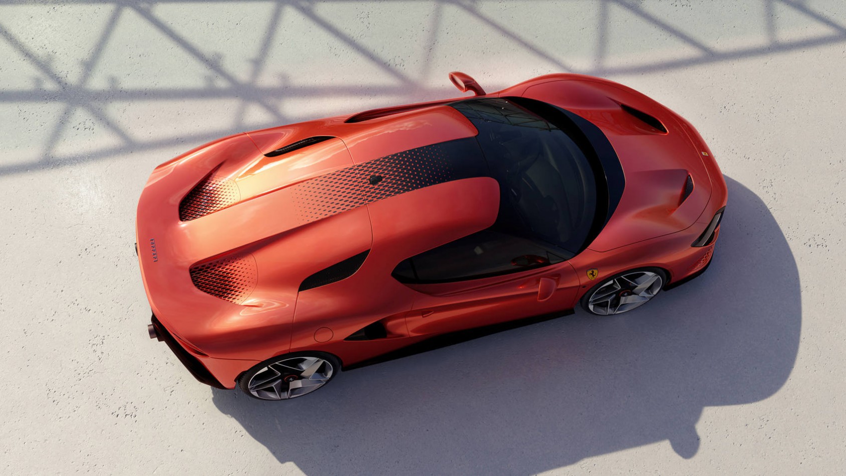 Ferrari SP48 Unica - widoczny z góry kształt trójzębu