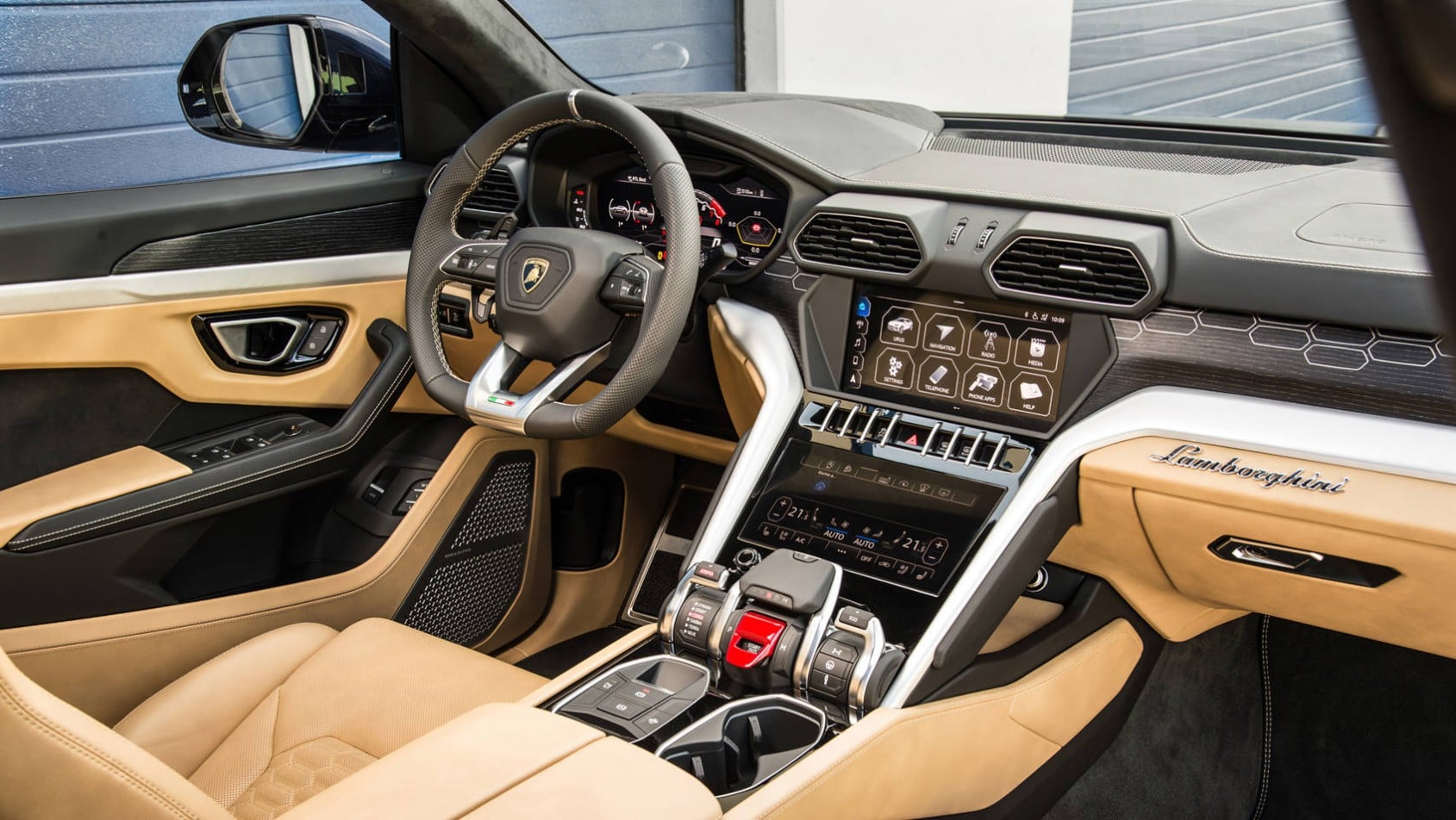 Lamborghini Urus - wnętrze