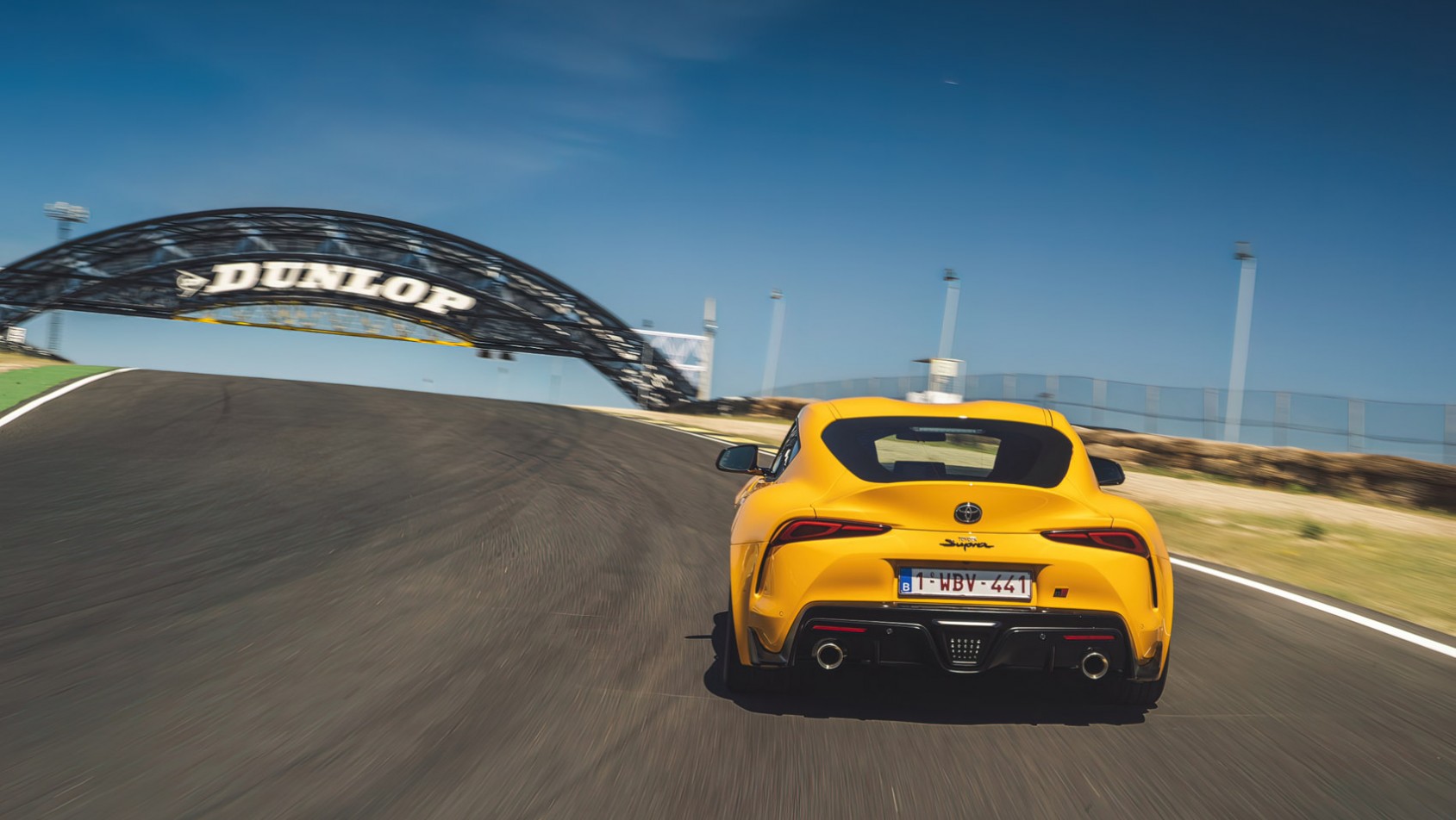 Toyota Supra GR test na torze
