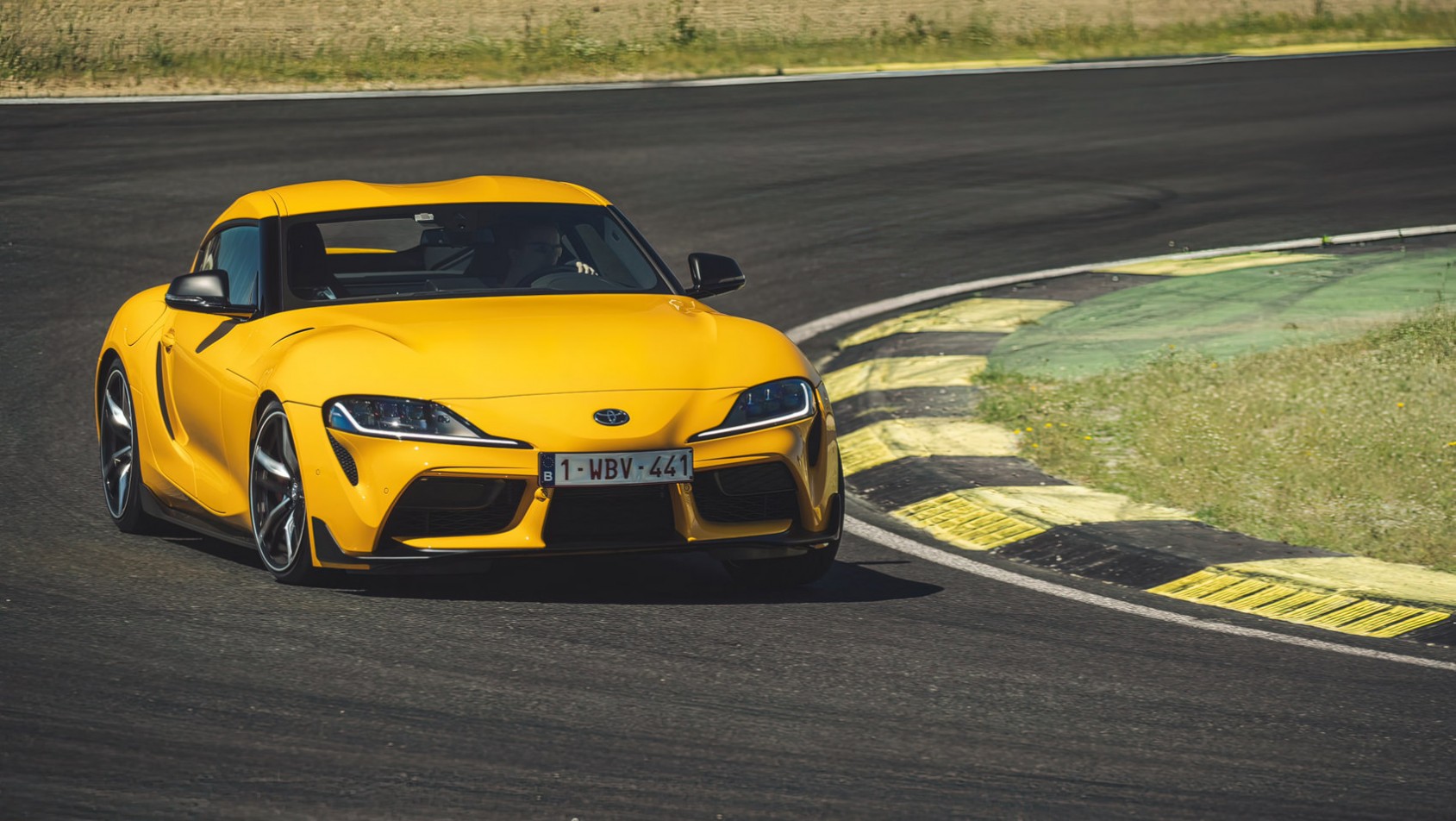 Toyota Supra GR na torze