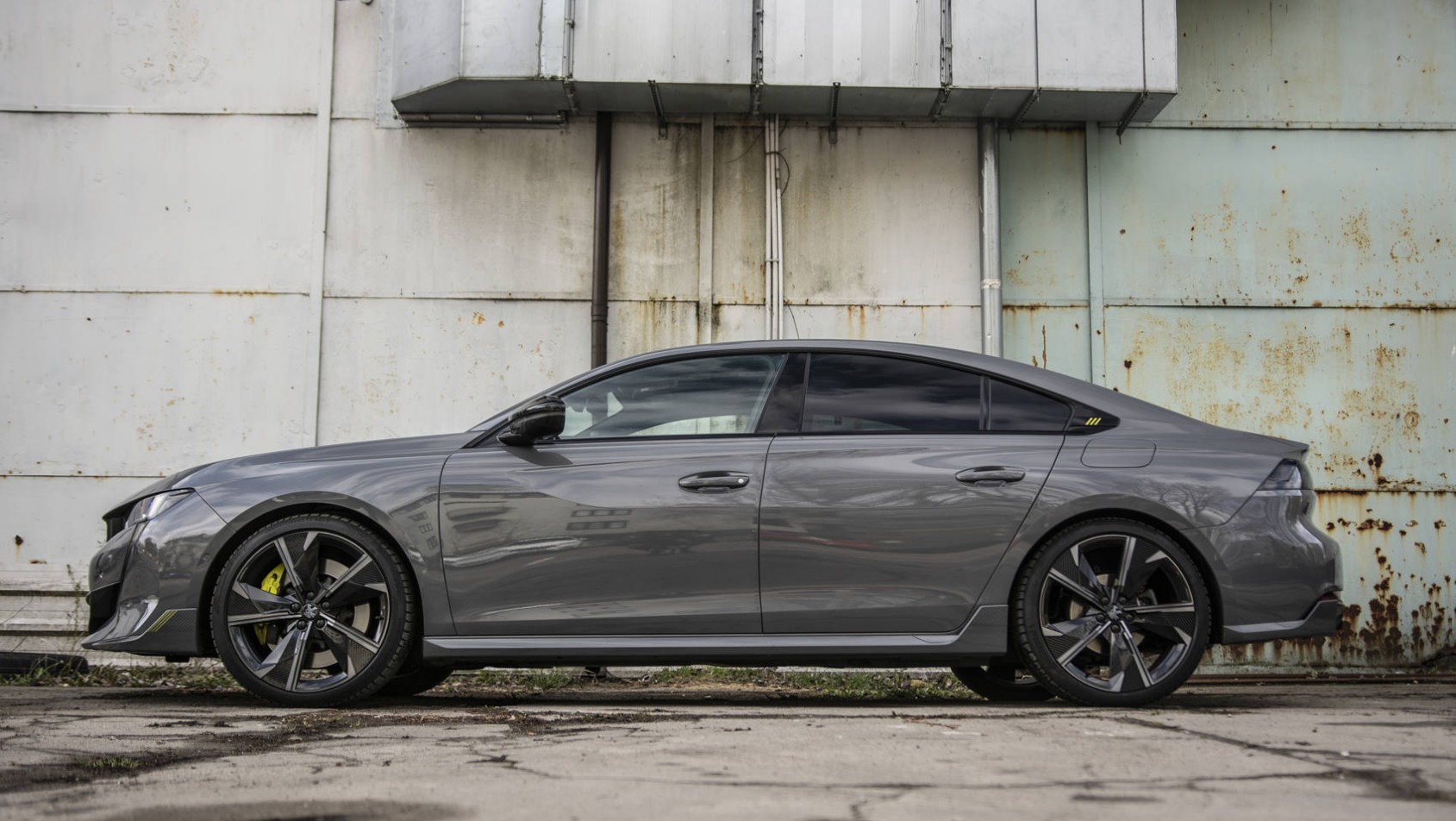 Peugeot 508 - linia auta