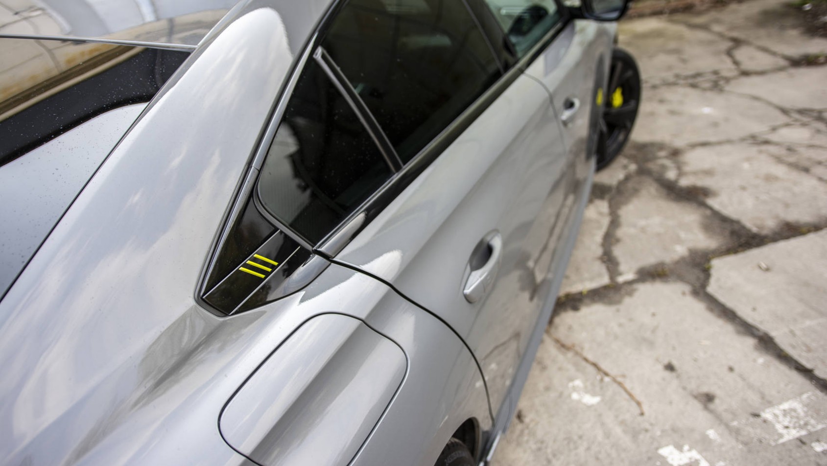 Peugeot 508 - ścięta linia dachu