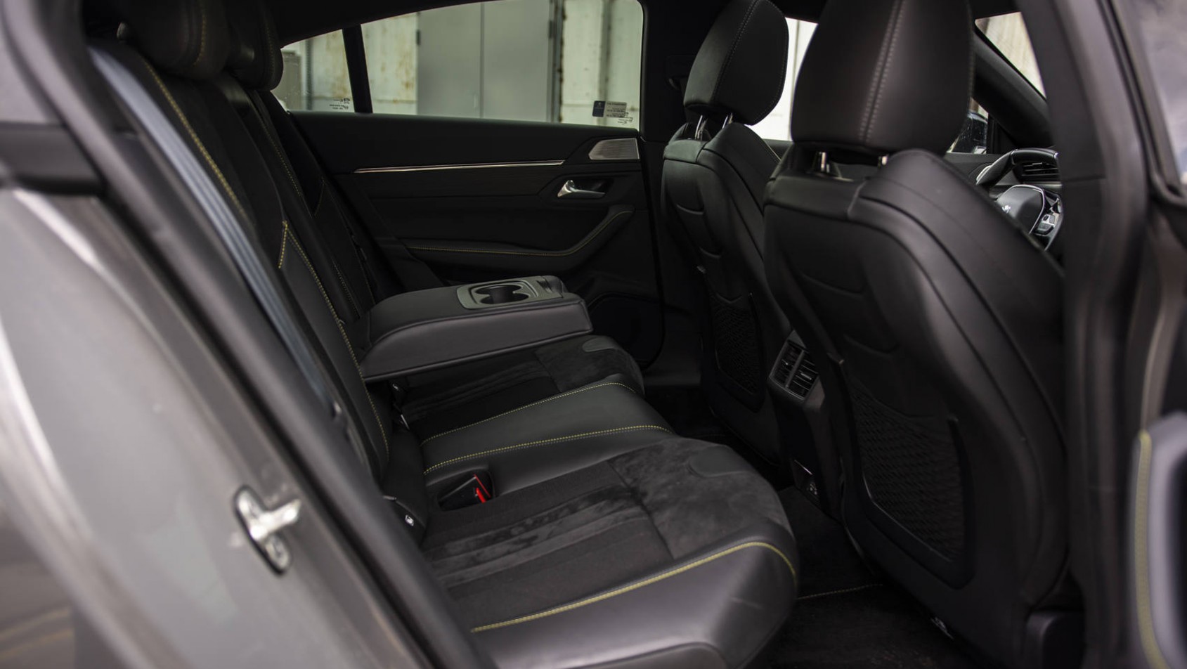 Peugeot 508 - tylne fotele