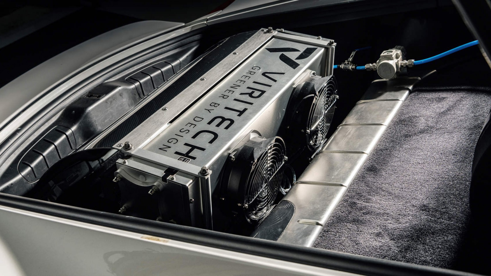 Układ Viritech w testowym Porsche Cayman