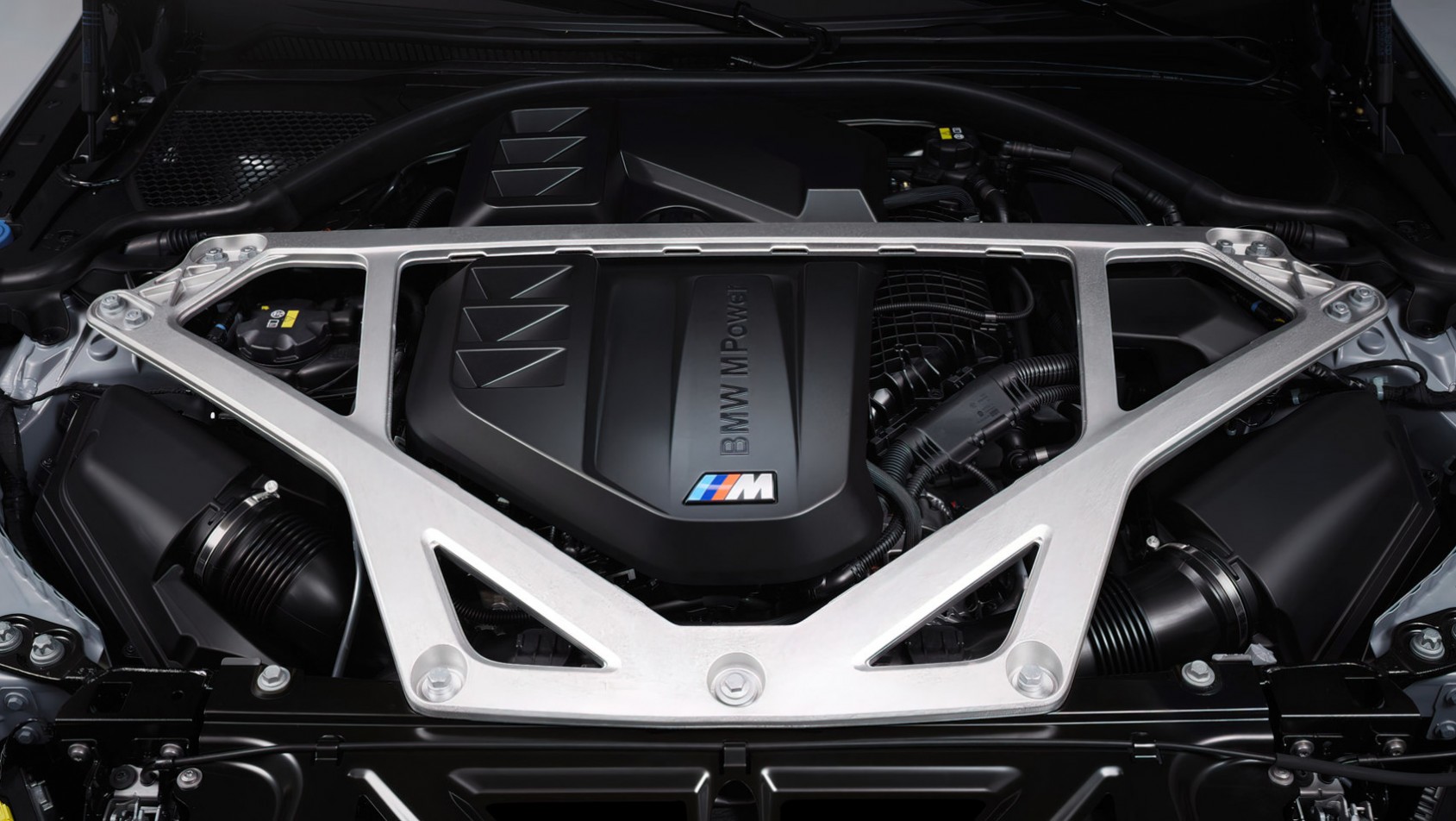 BMW_M4_CSL_silnik