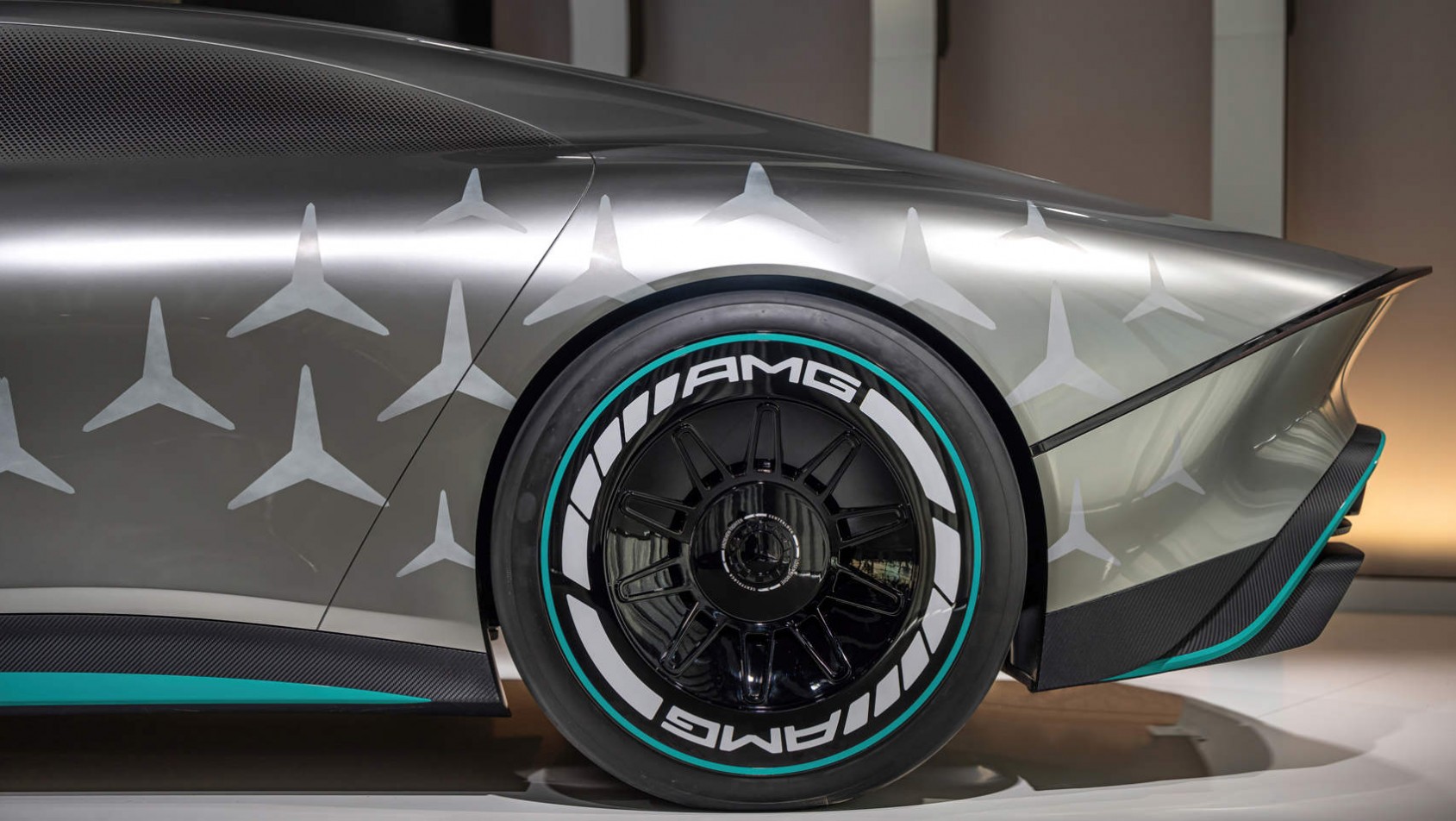 Mercedes-AMG Vision Concept - tył w stylu Kamma