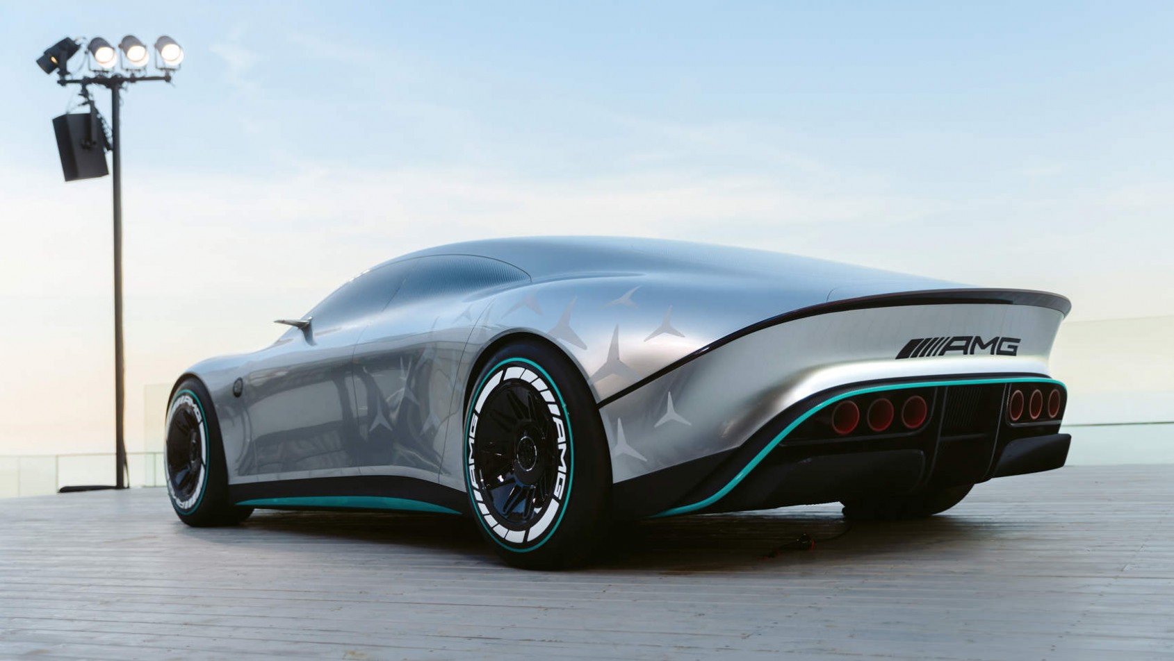 Mercedes-AMG Vision Concept - zbliżenie z tyłu