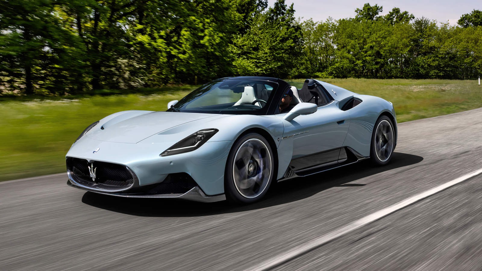 Maserati MC20 Cielo - dynamiczne ujęcie