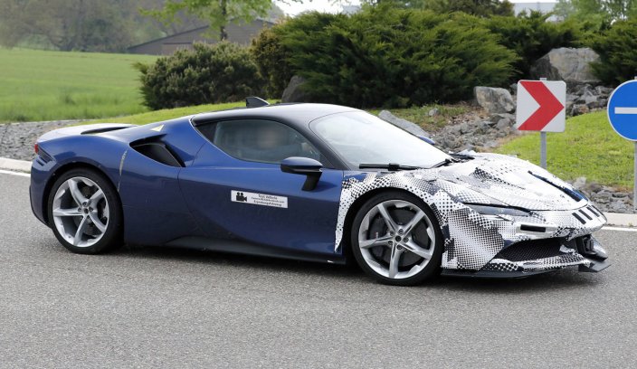 Ferrari - hybrydowe SF90 Stradale