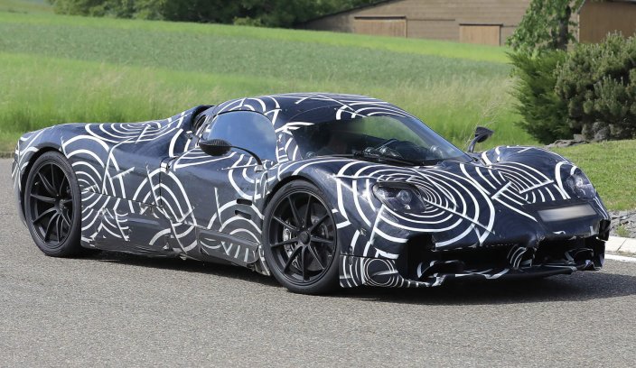 Zamaskowany prototyp Pagani C10