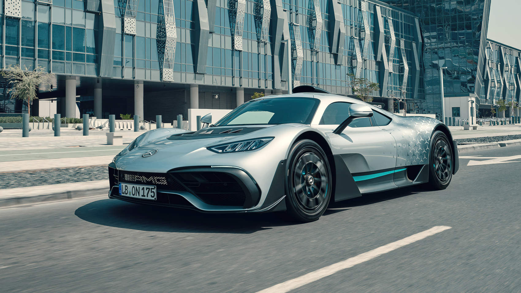 Mercedes-AMG Project One na ulicy