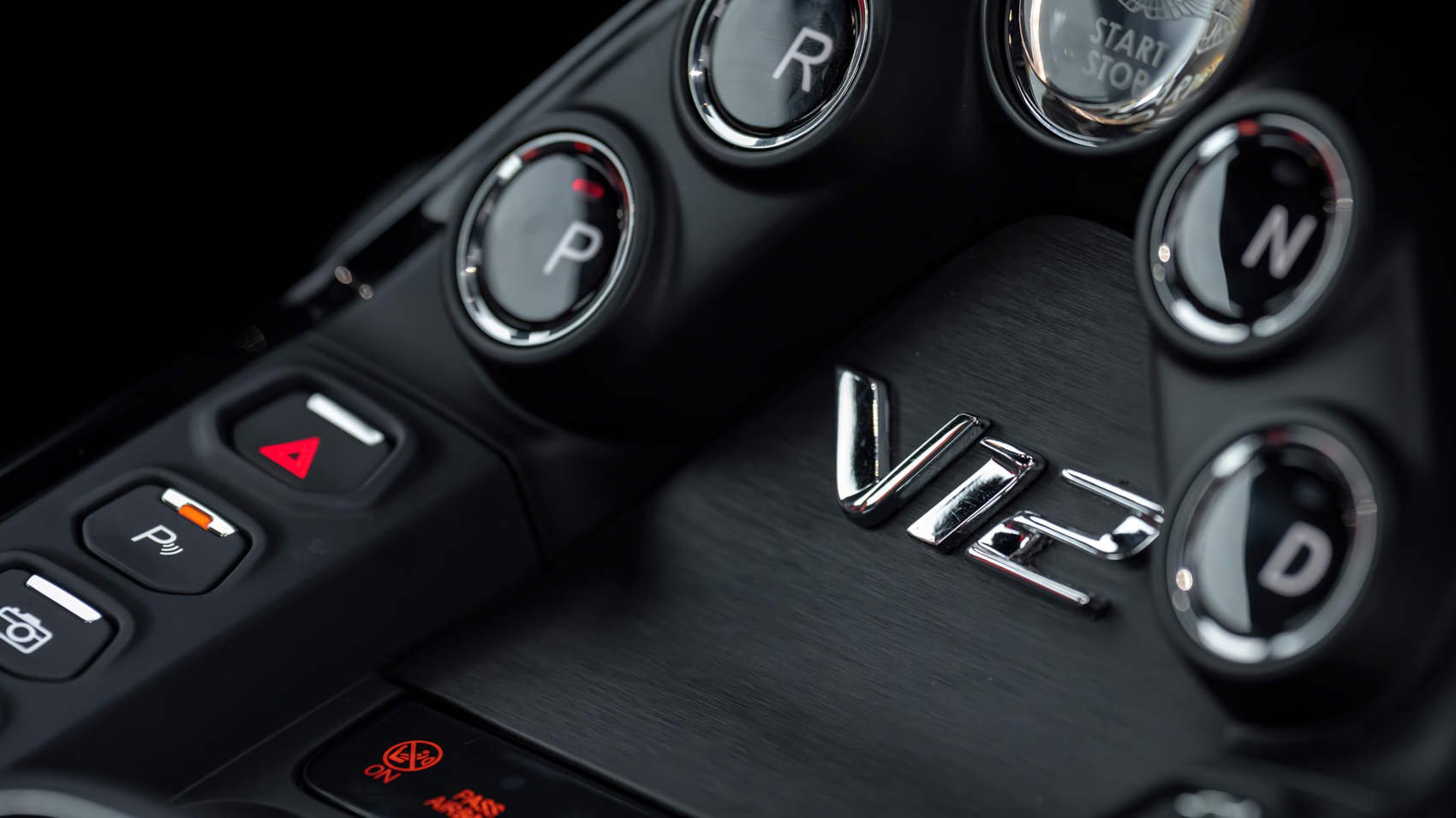 Aston Martin V12 Vantage detal
