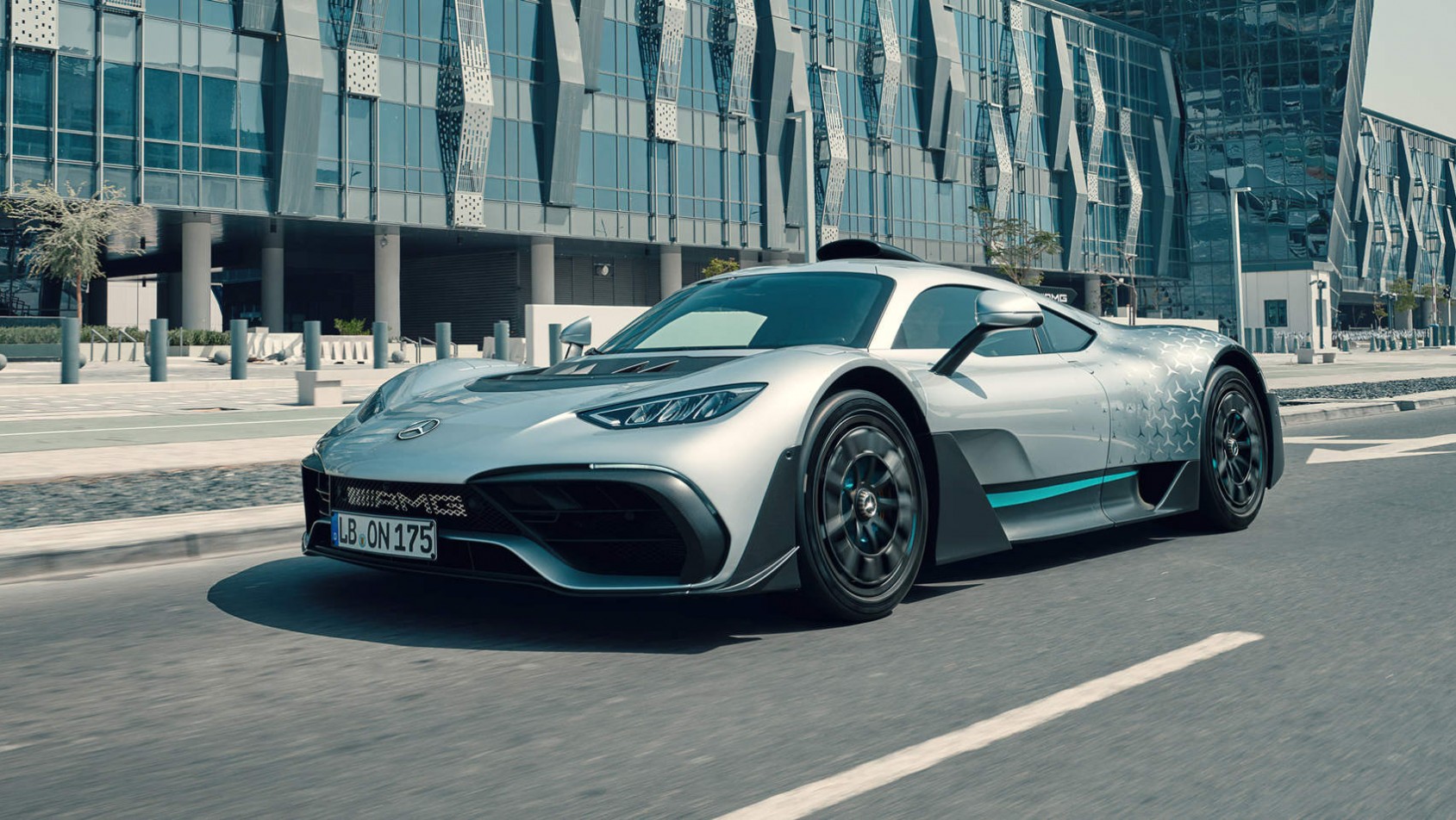 Mercedes-AMG Project One na ulicy