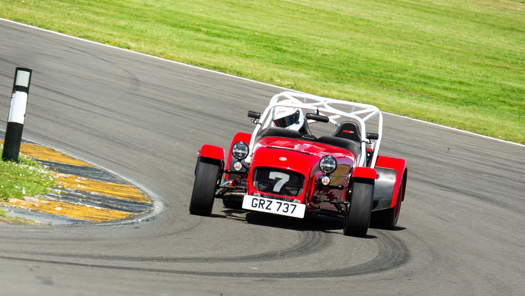 Caterham 420 Cup na torze