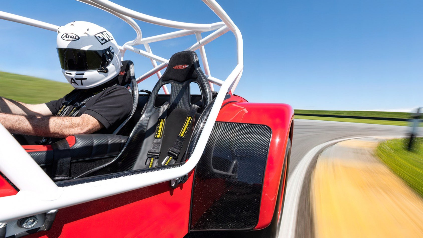 Caterham 420 Cup z kierowcą