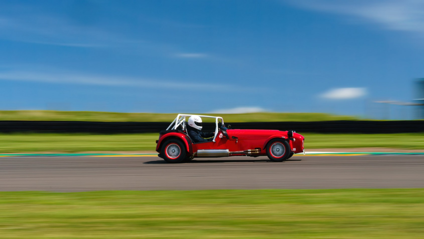 Caterham 420 Cup na torze