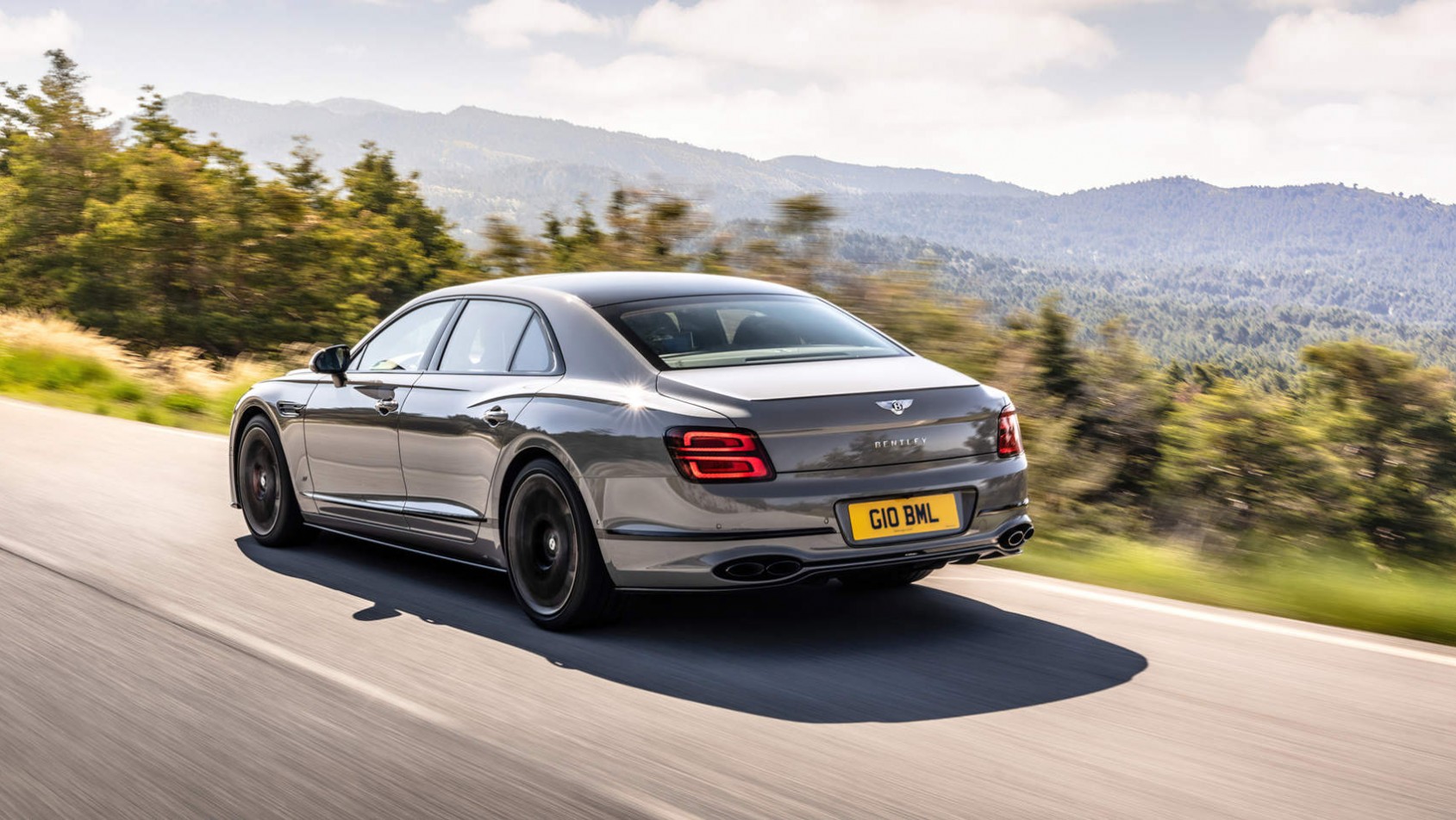 Bentley Flying Spur V8 S - tył auta