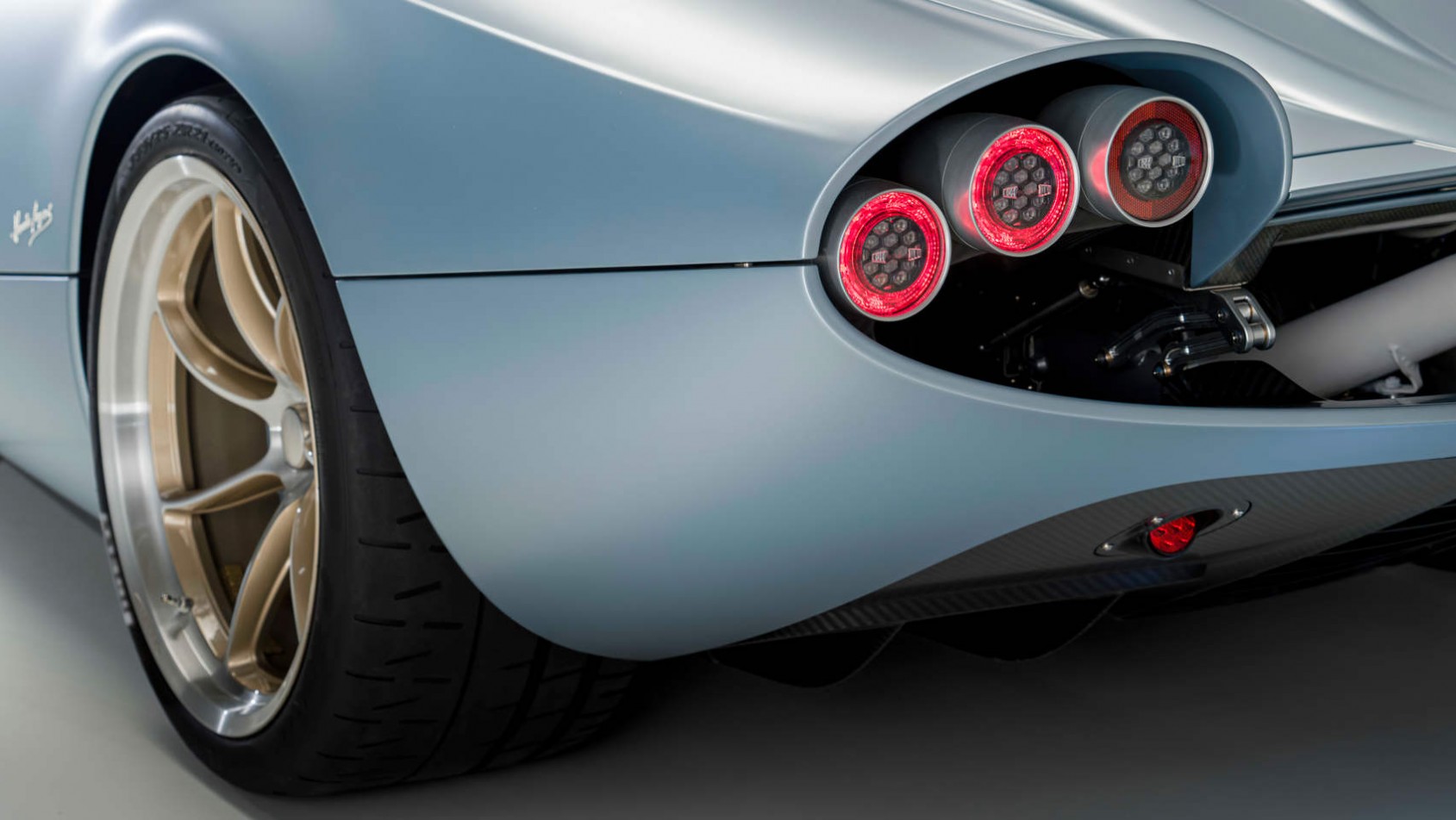 Pagani Huayra Codalunga - tylne światła