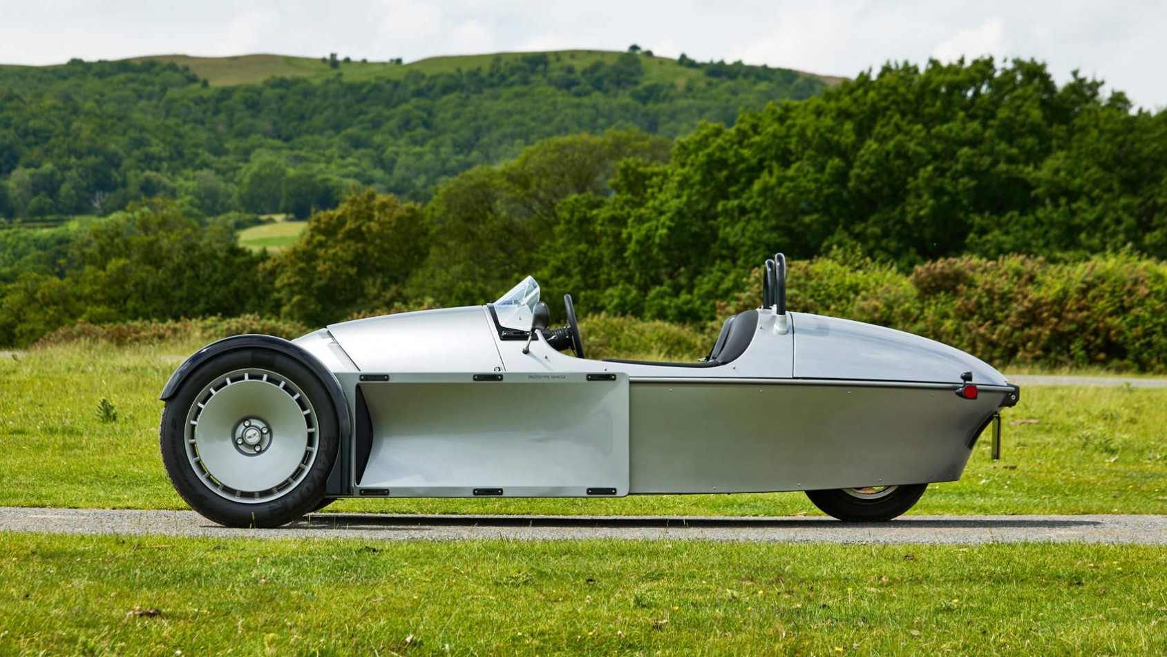 Morgan Super 3 - linia auta