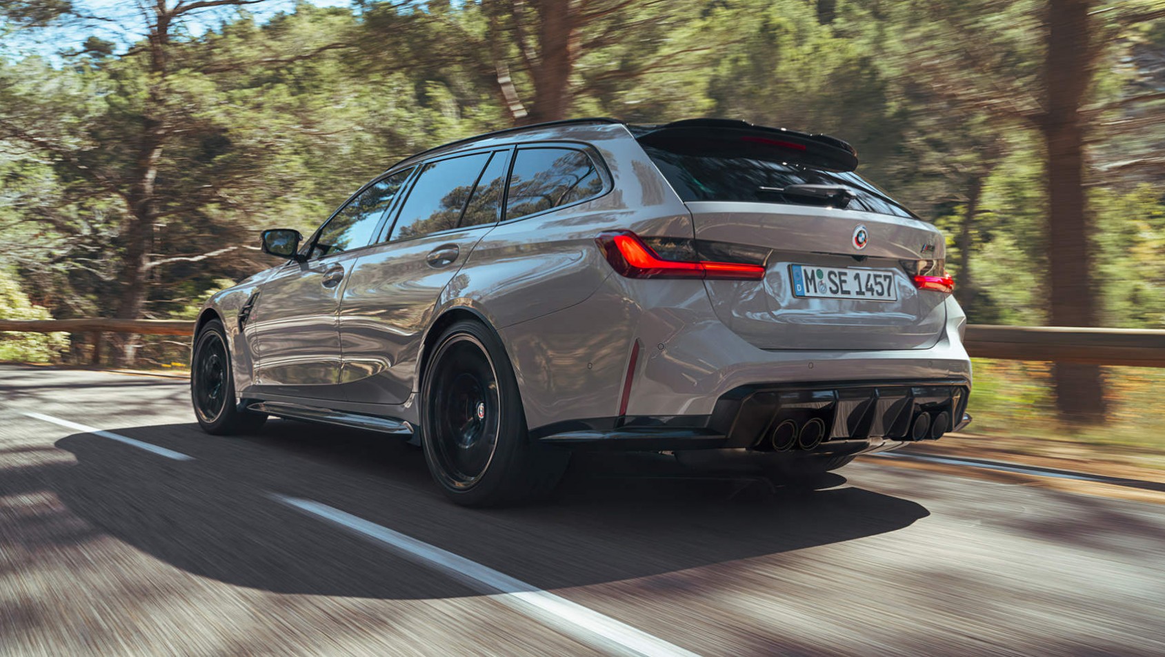 BMW M3 Touring Competition xDrive - tył auta