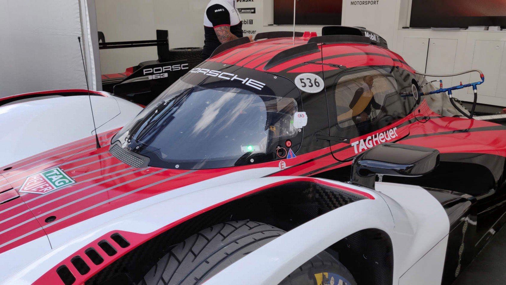 Porsche 963 LMDh kabina