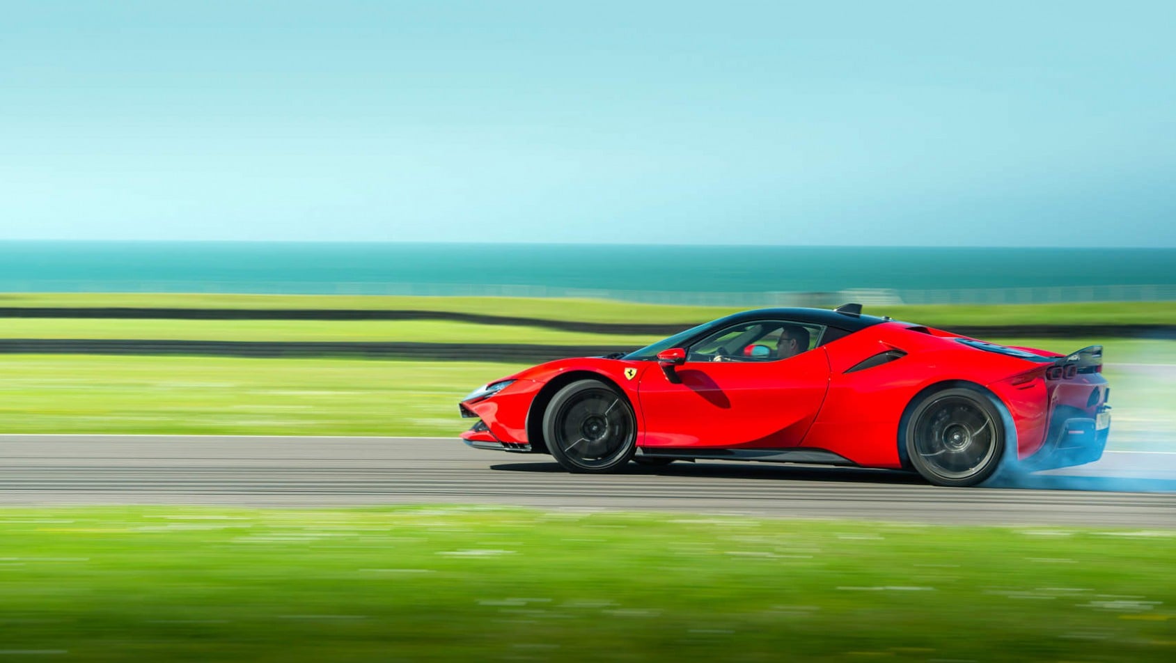 Ferrari SF90 Assetto Fiorano rządzi!