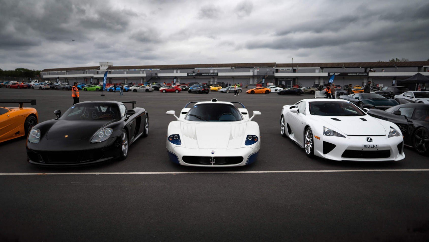 Inne samochody na spotkaniu Secret Meet