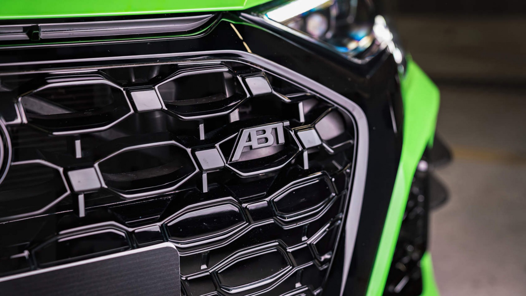 Audi ABT RS3-R - Grill sygnowany ABT