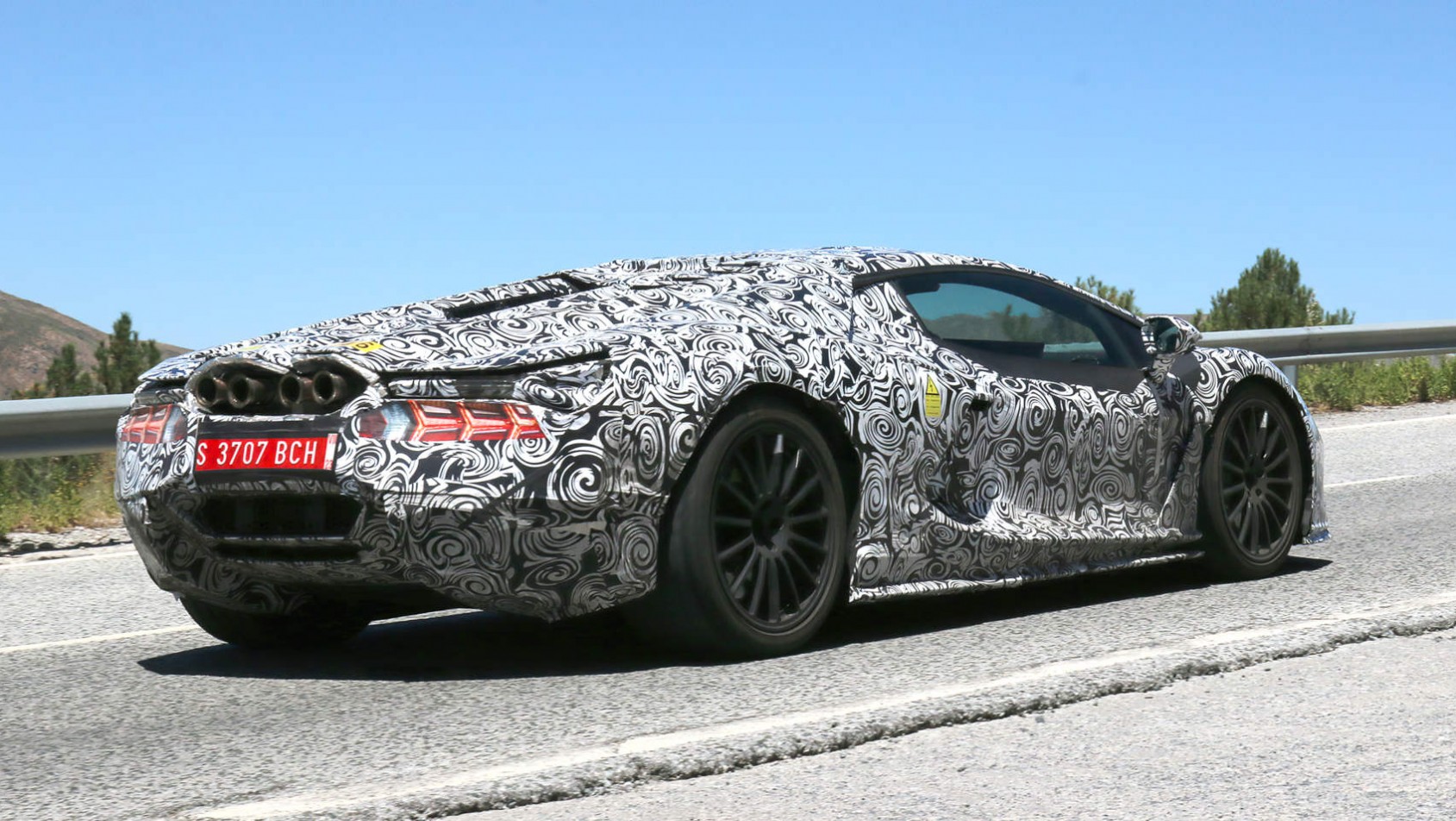 Nowe Lamborghini w trakcie jazdy