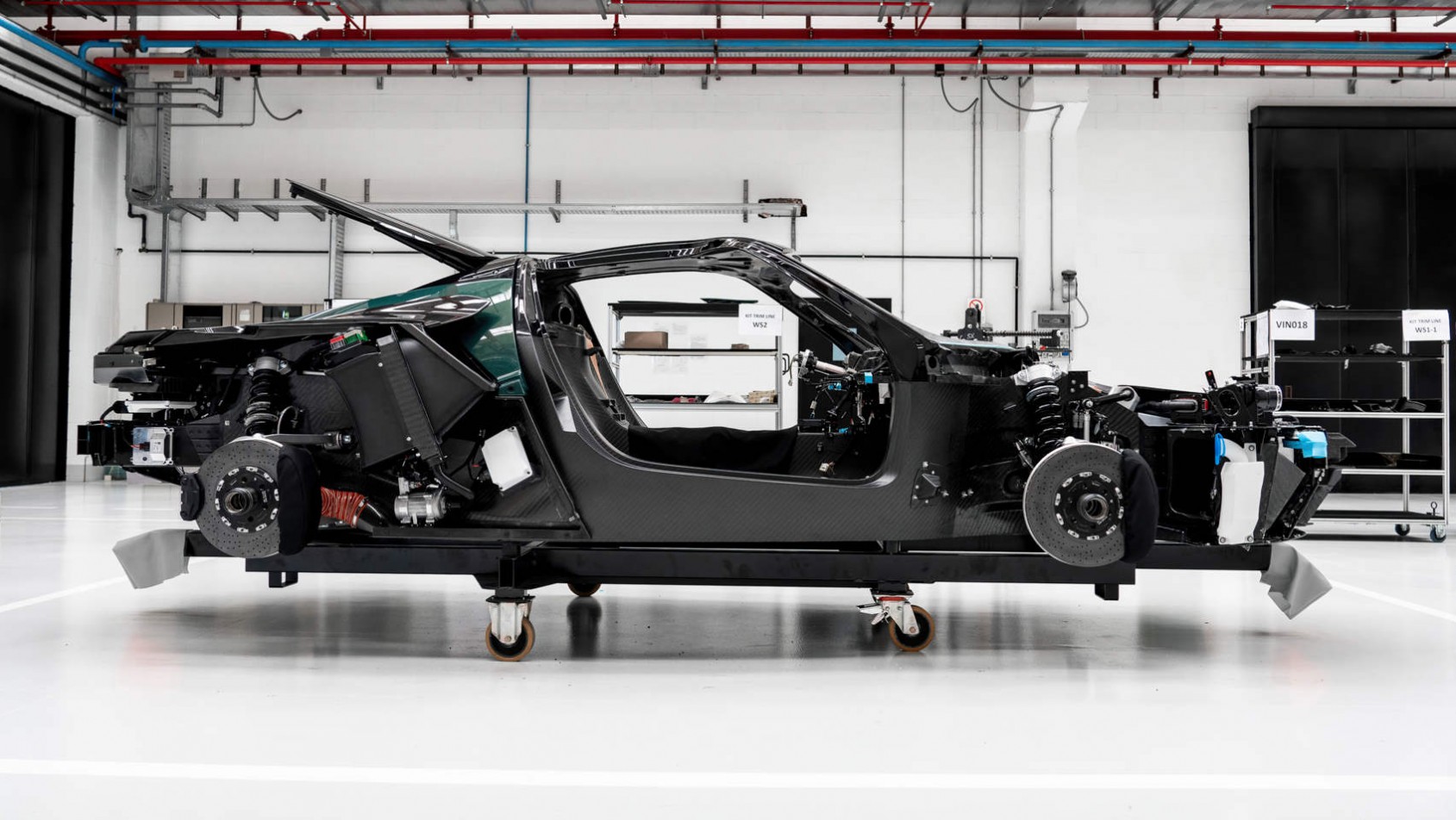 Pininfarina Battista - karbonowa konstrukcja auta