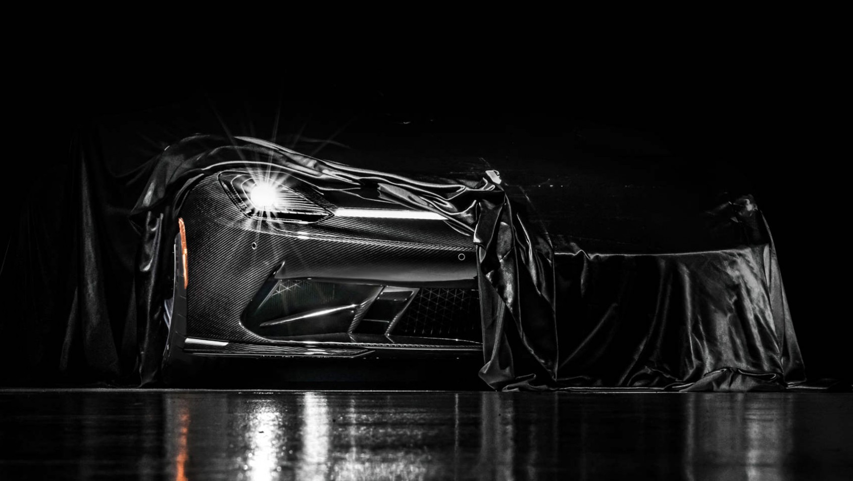 Pininfarina Battista -detale oświetlenia